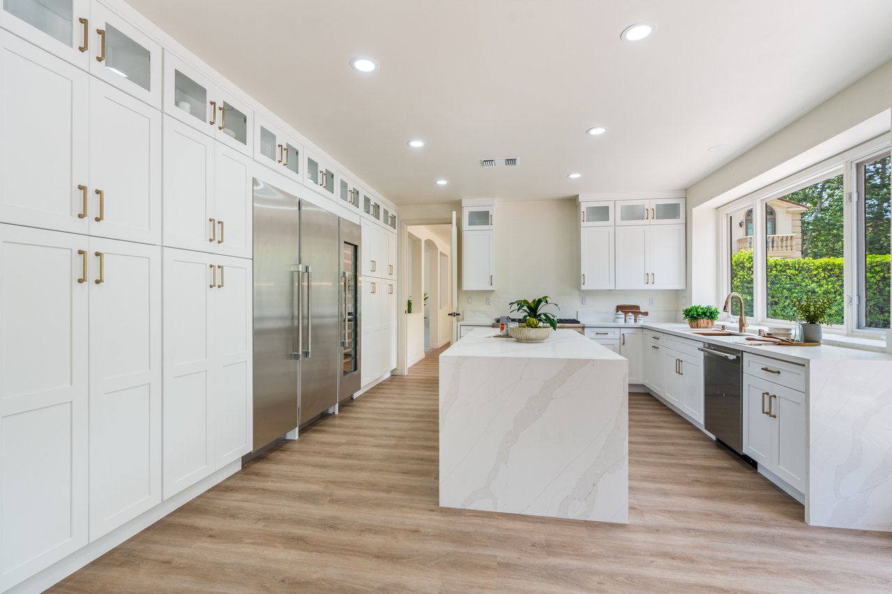 20 Meadow Wood Drive