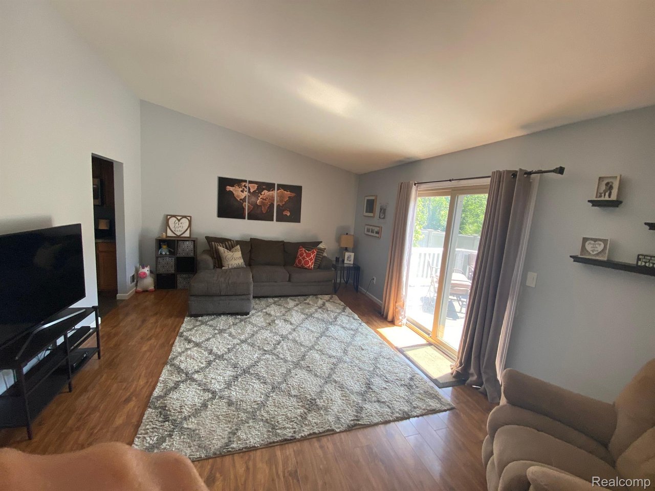 1469 Willard Dr