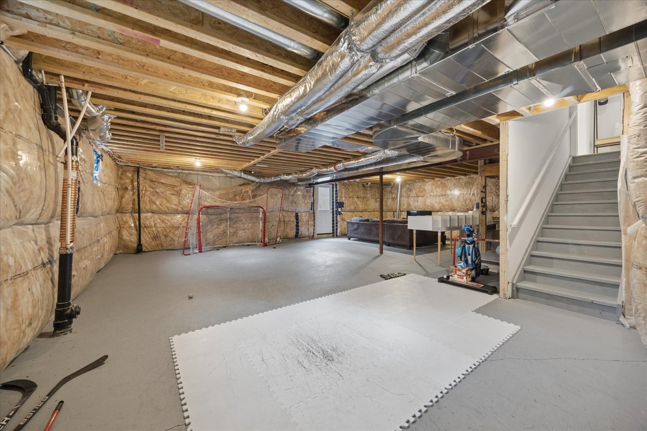 211 Busato Drive, Stouffville
