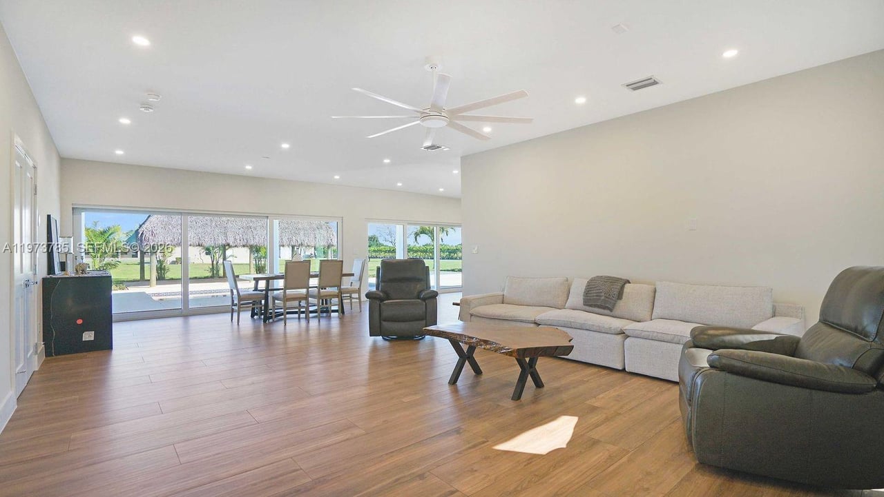 25025-sw-202-avenue-homestead-fl-home-sold-living-area