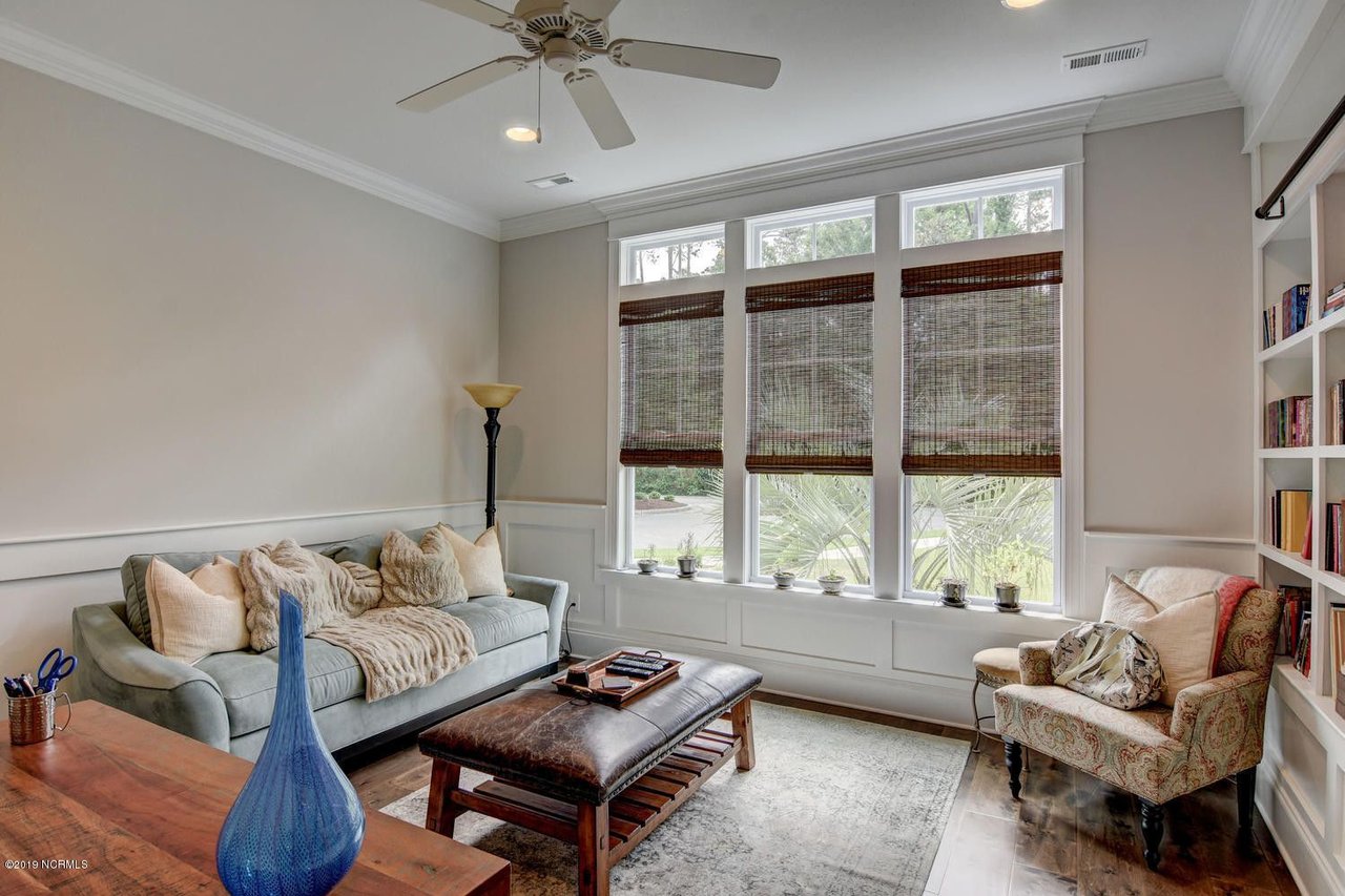 2329 Oasis Dr