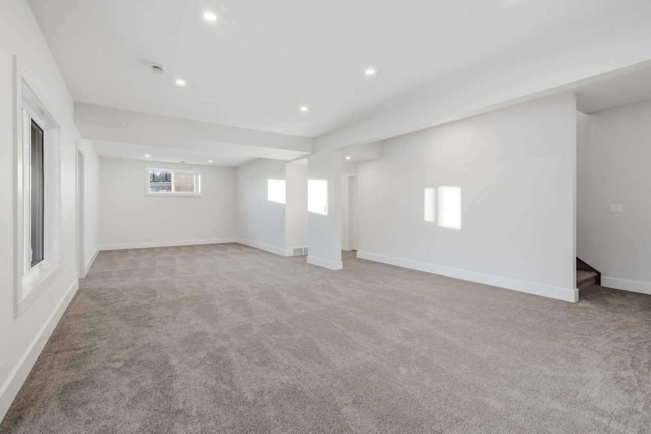 192 Creekstone Hill SW