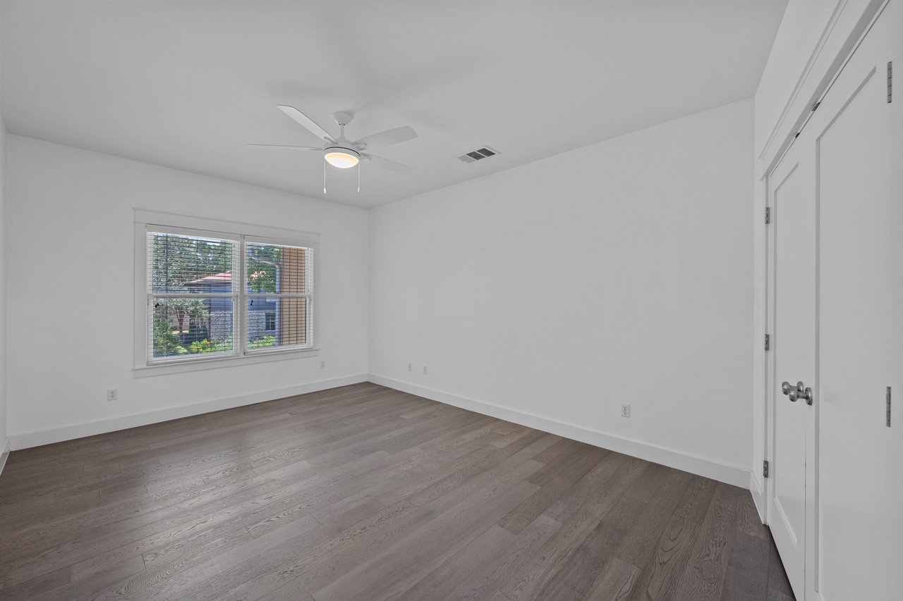 1403 W 12th Street #B