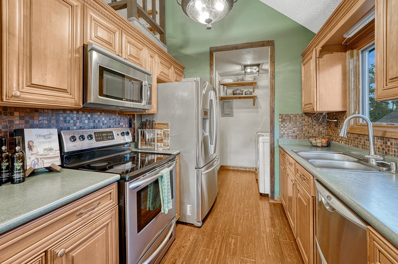 11125 Black Forest Road