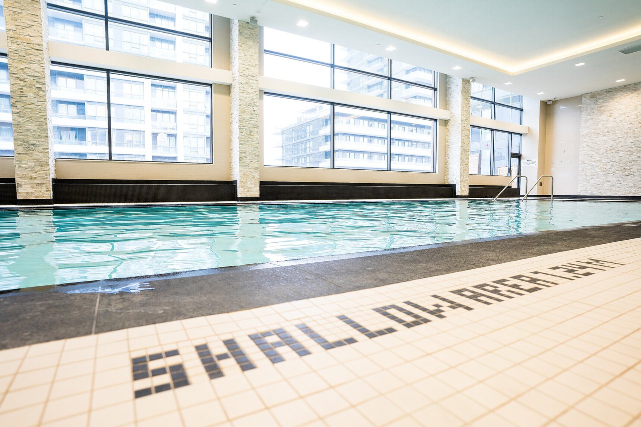 2212 Lake Shore Boulevard W 1803