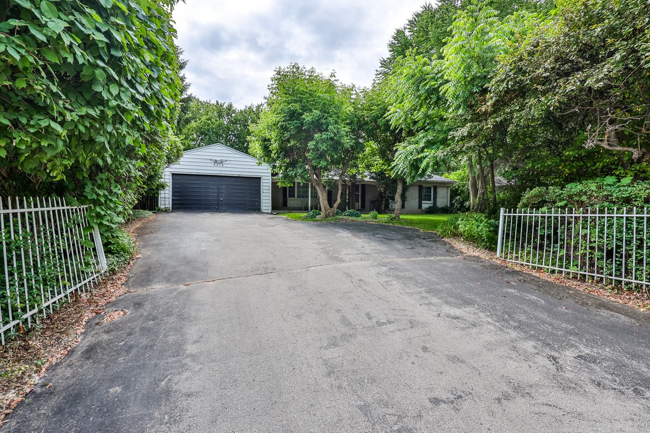 4312 Lakeshore Road, Burlington