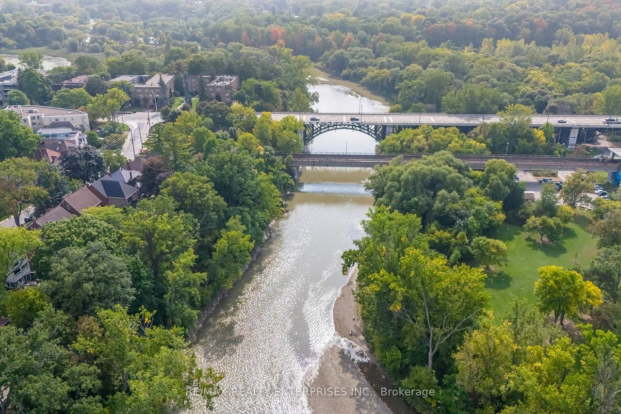 TERRACES OF OLD MILL PENTHOUSE