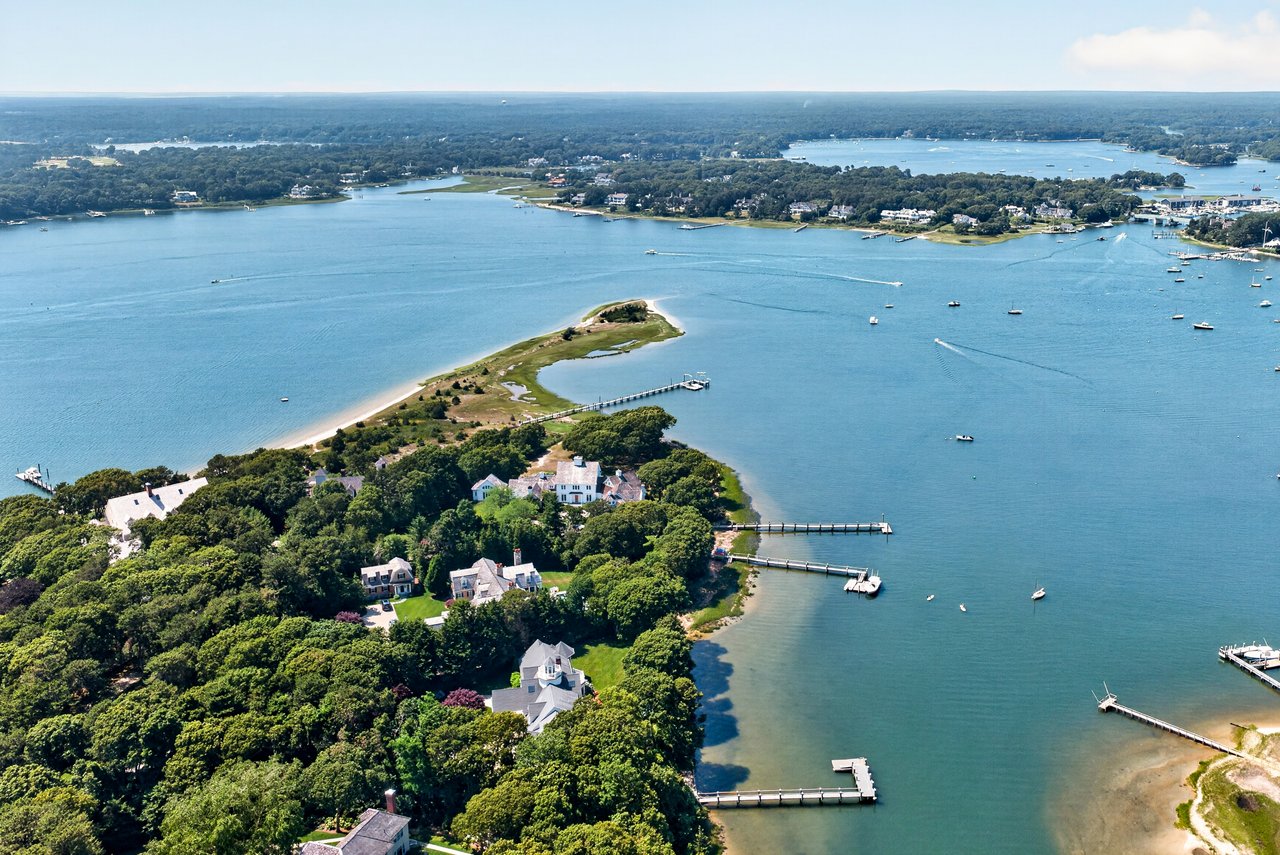 Breathtaking views over West Bay and Eel River
