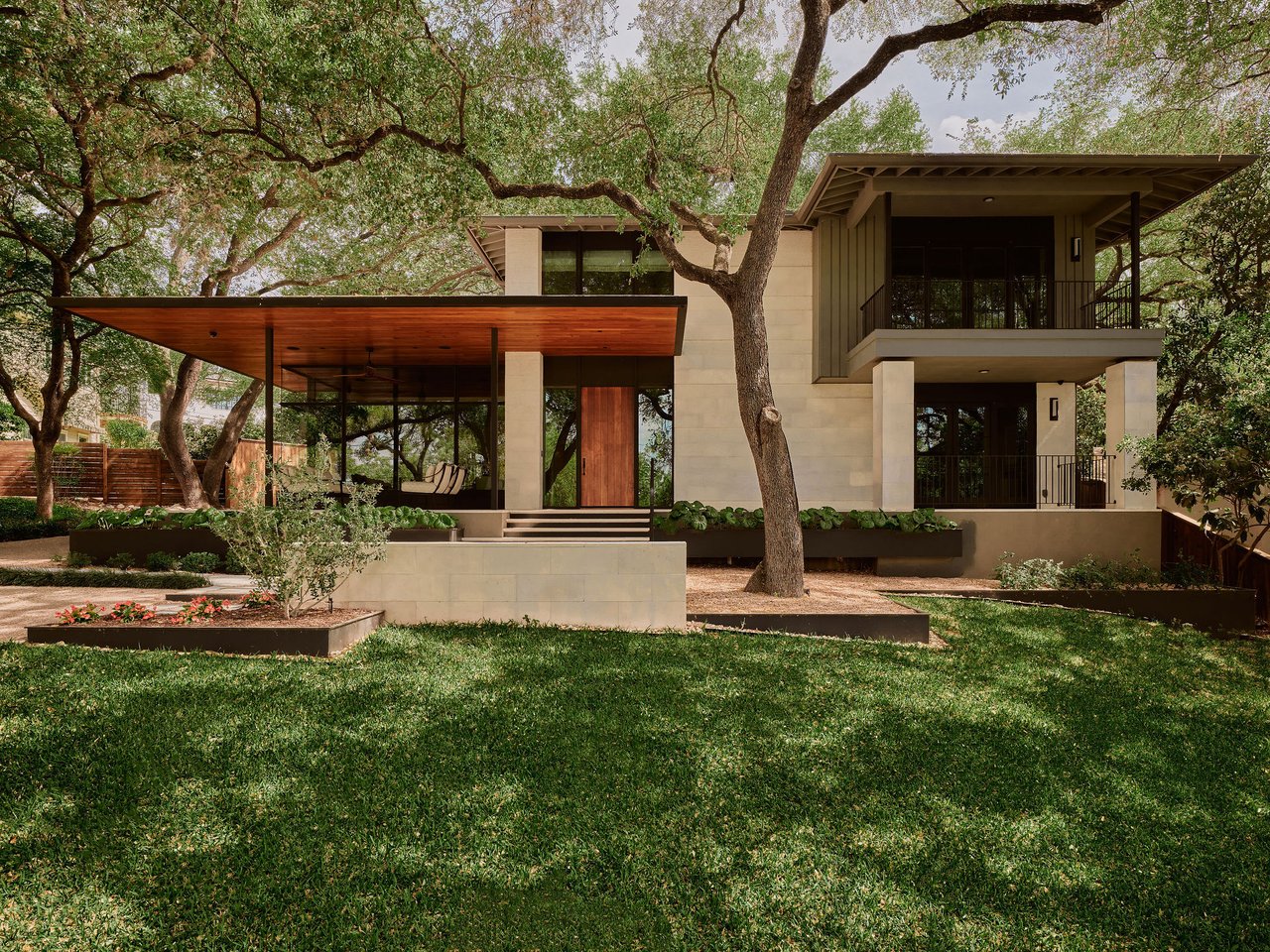 2703 Scenic Drive
