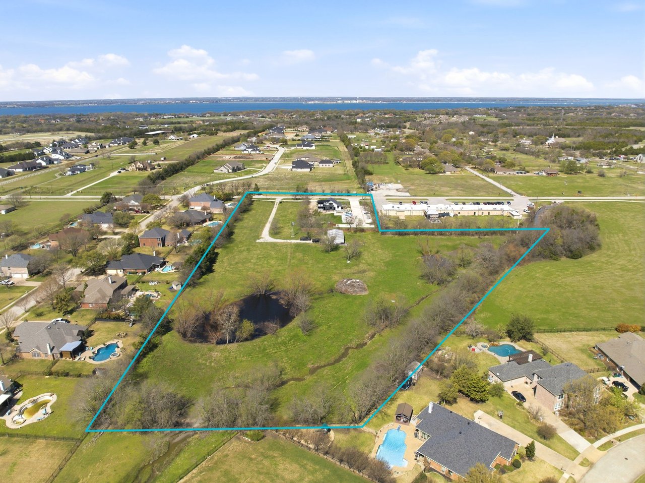 6.15 Acres For Sale in Heath, TX