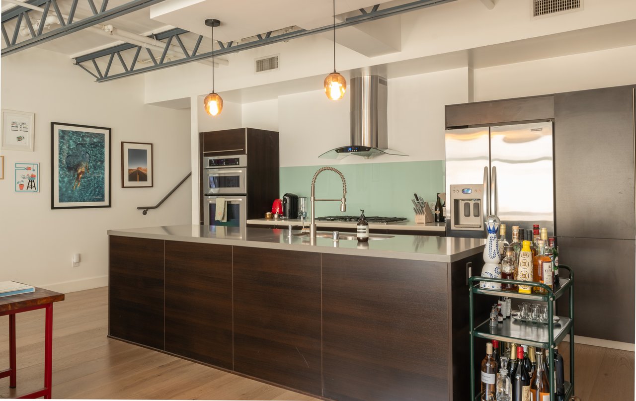 1250 N Harper Ave Unit: 411