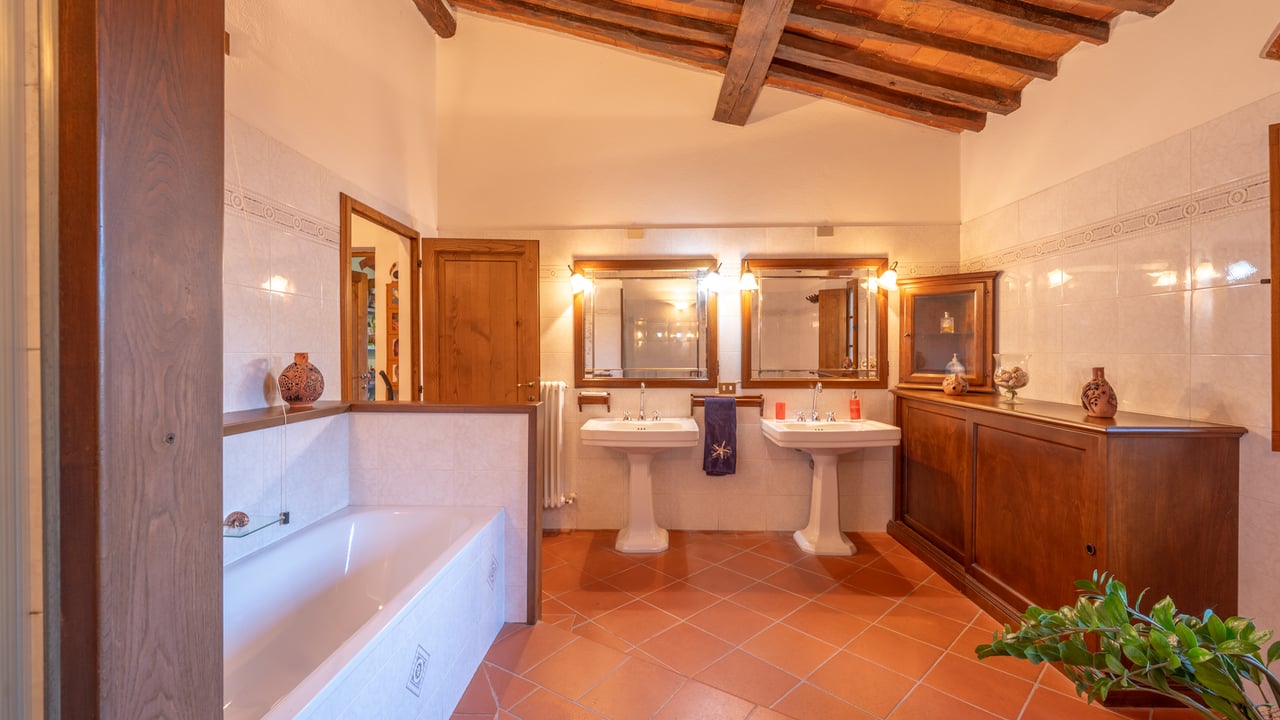 TENUTA CAVAL DONATO