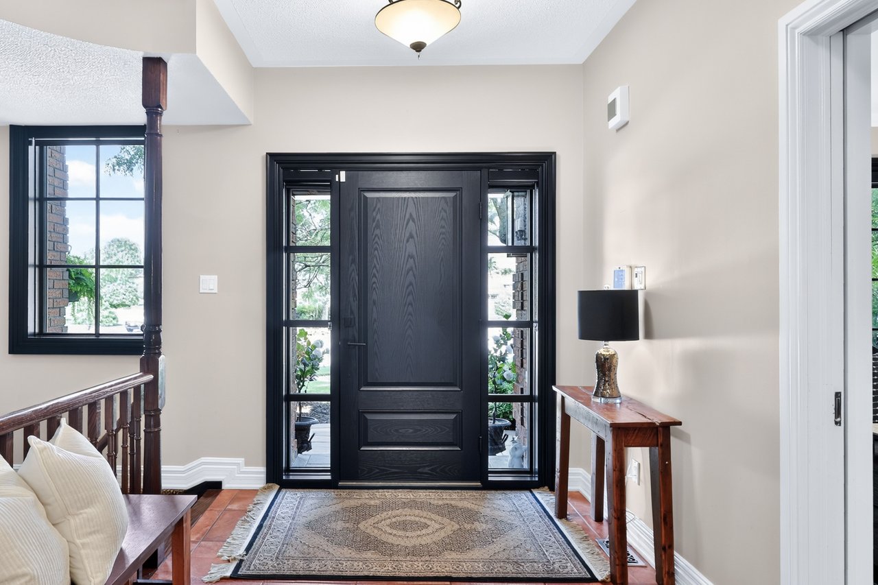 324 Oakridge Court, Oakville
