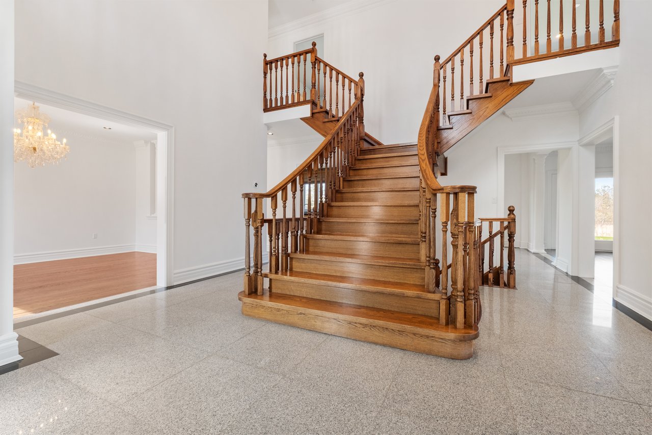 19 Logan Crt 