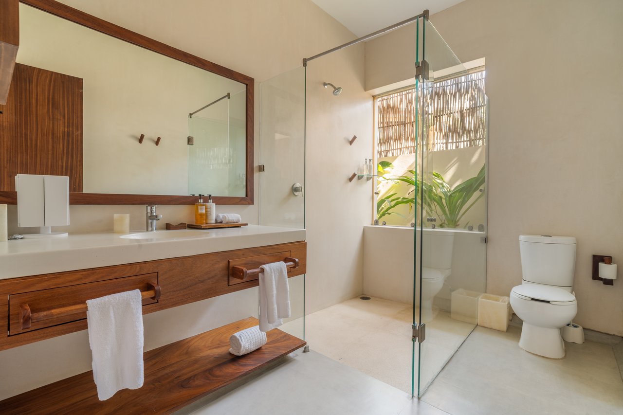 Marea Beachfront Villa B9