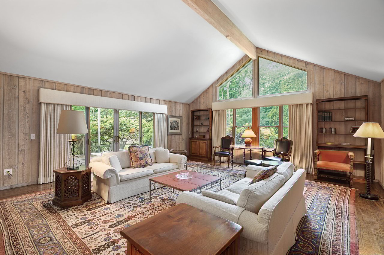 112 Narrows Road