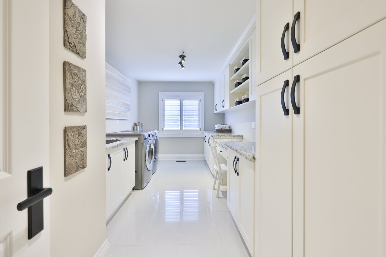 1356 Thornhill Drive