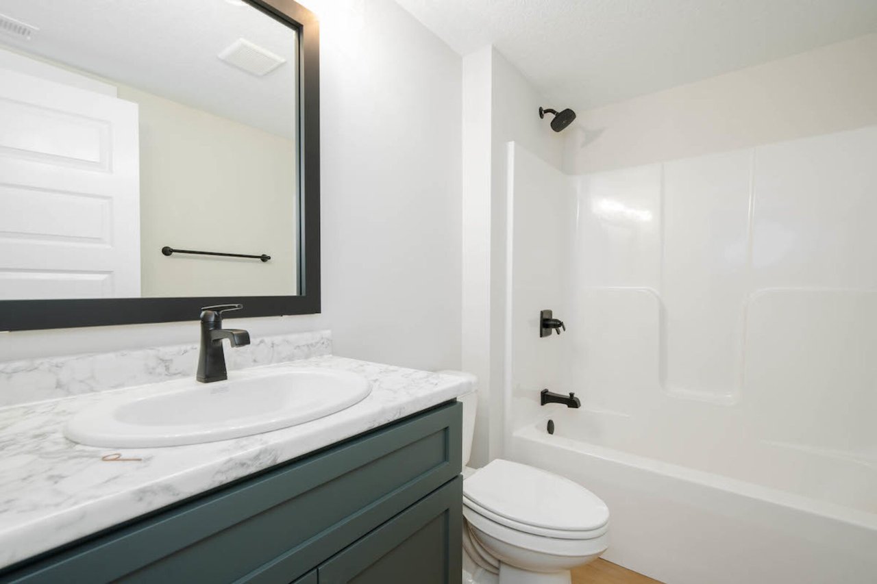 137 W Basalt Dr