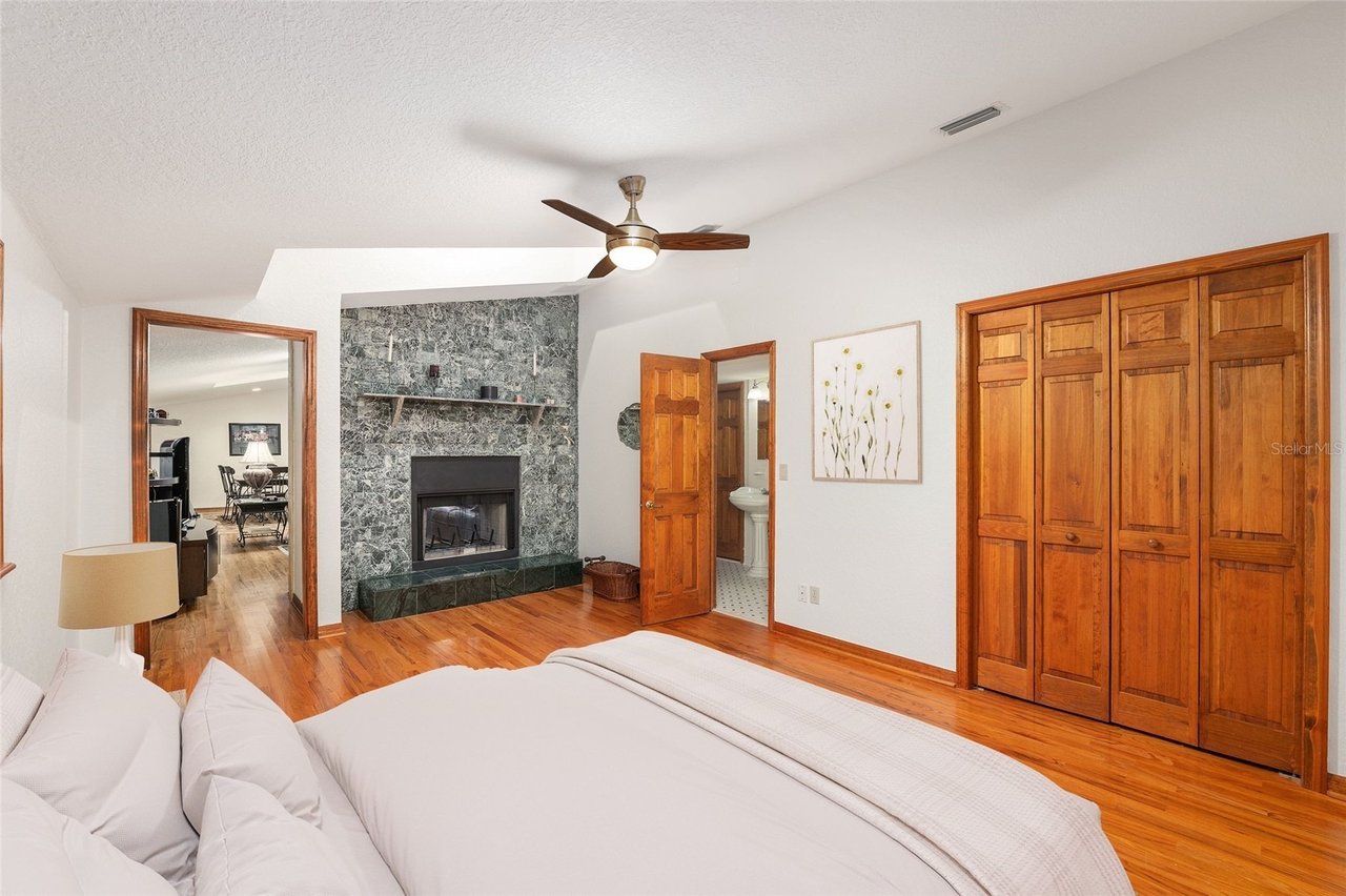 10745 SE Sunset Harbor Rd