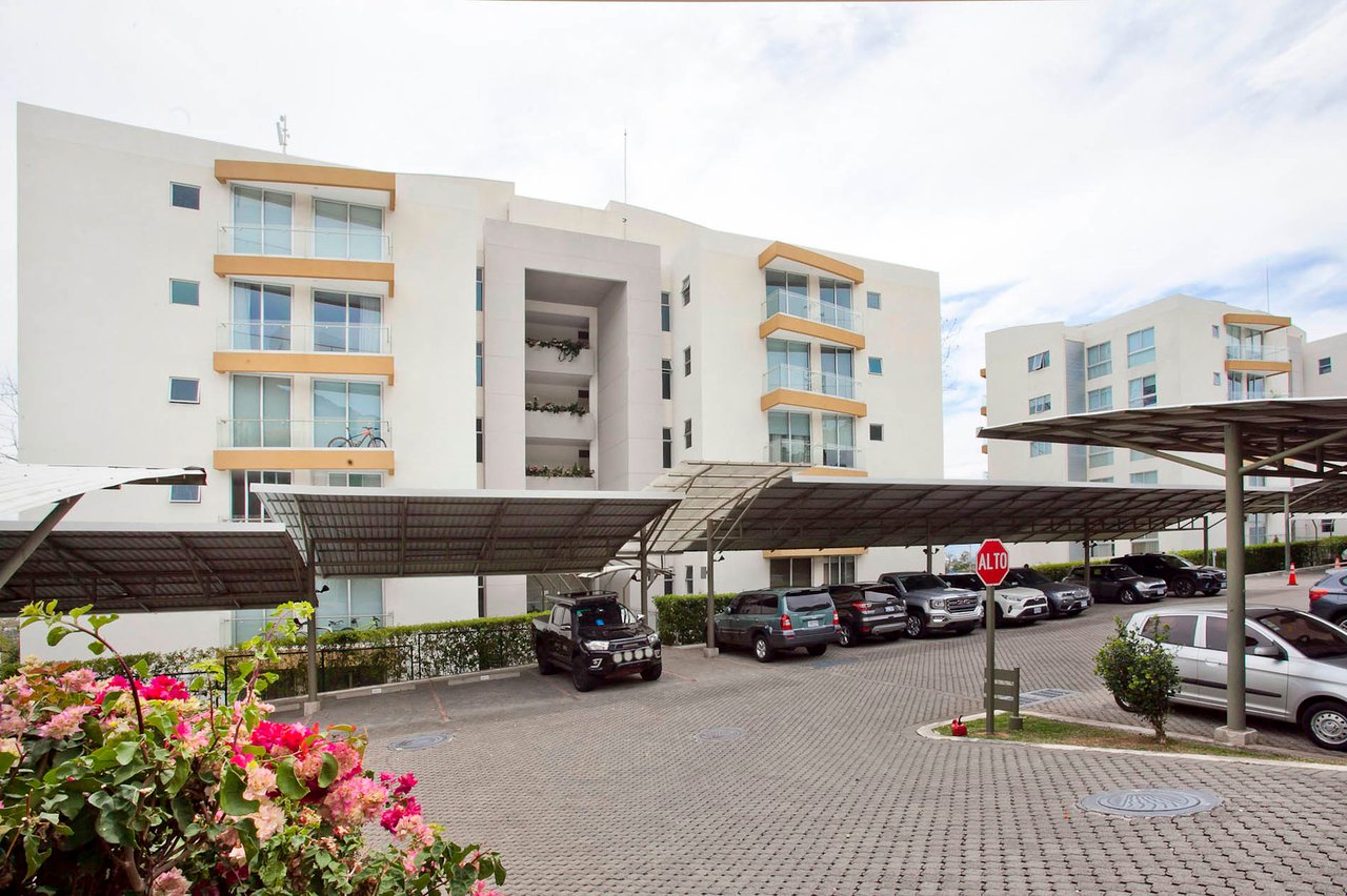 Panoramic Rooftop Penthouse, Escazu, San Jose