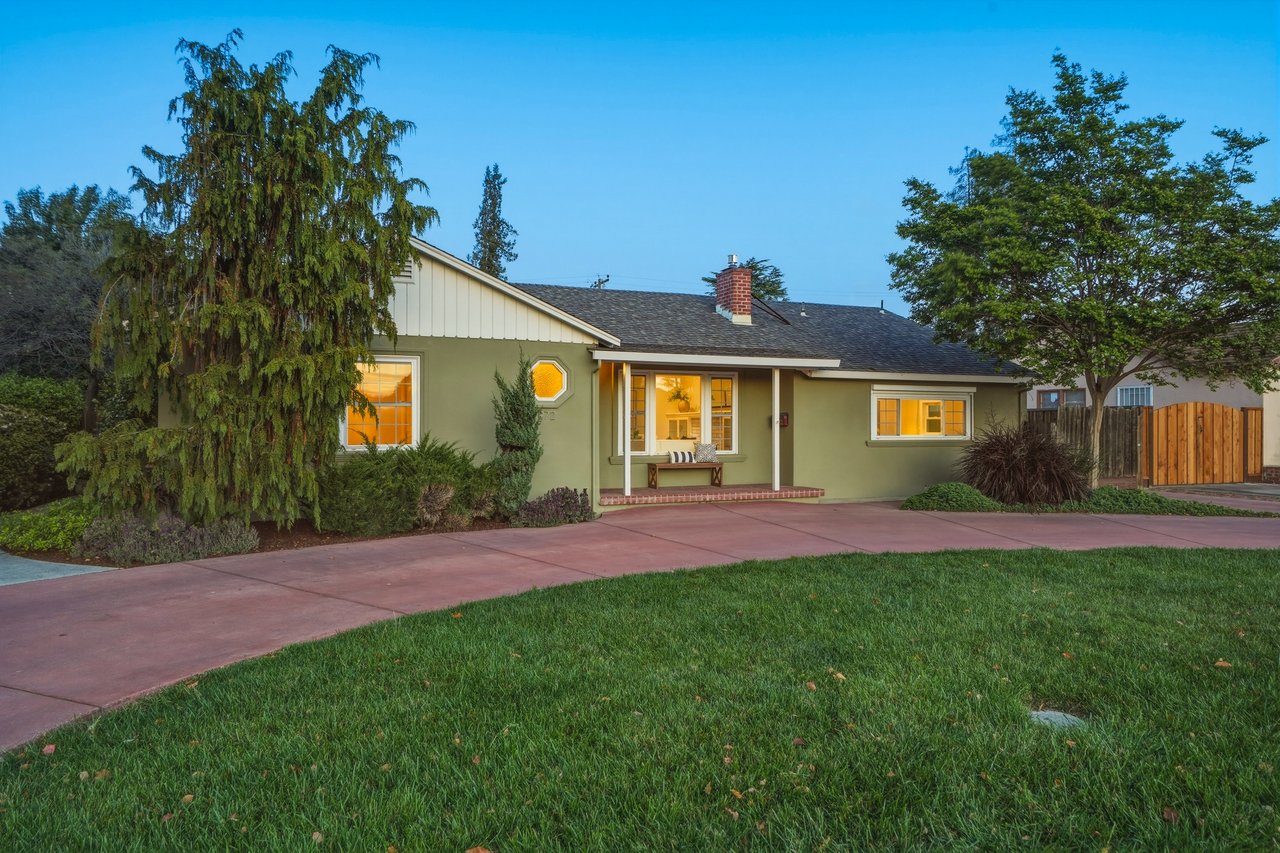 972 Emerald Way