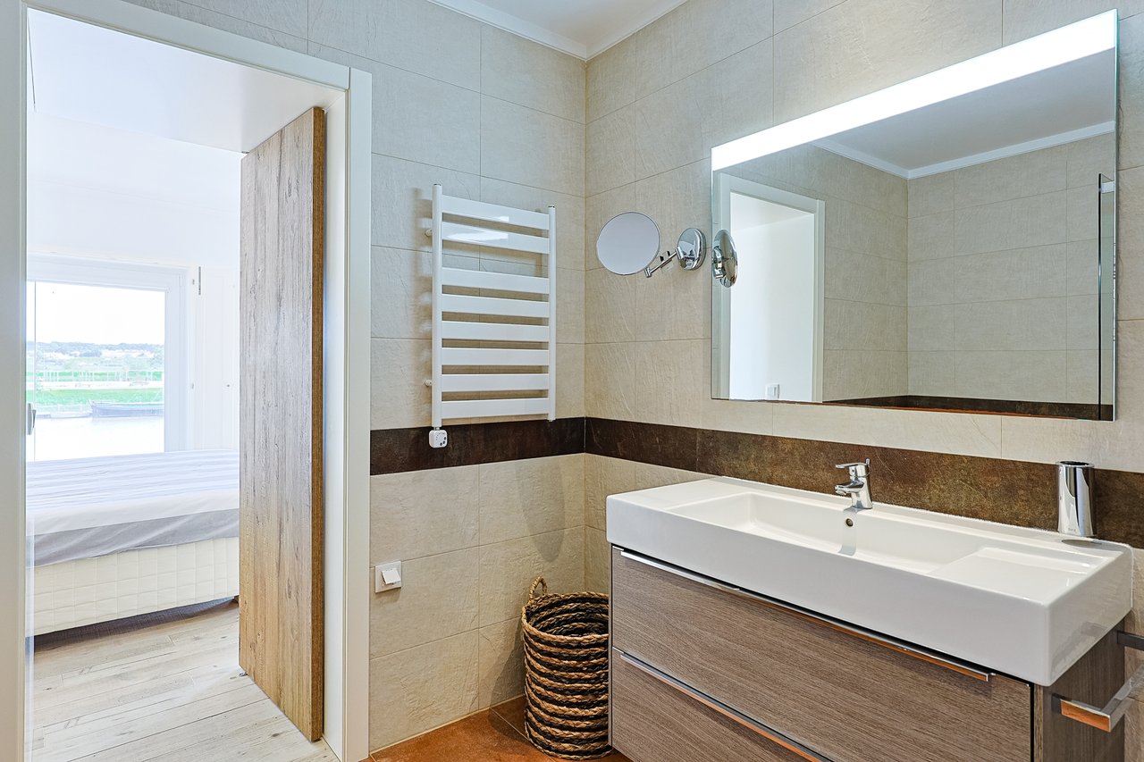 Elevated Riverside Living Minutes from Comporta