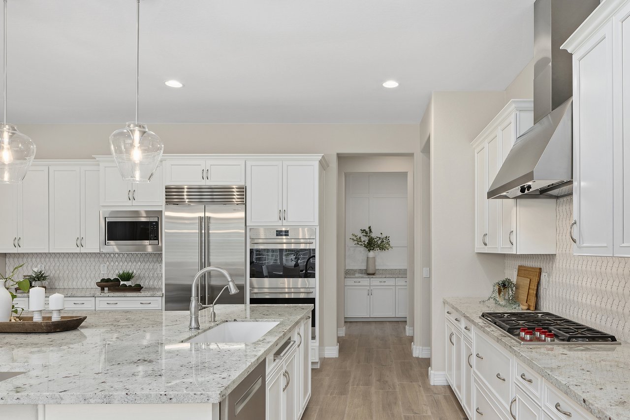 3743 E ARABIAN Drive