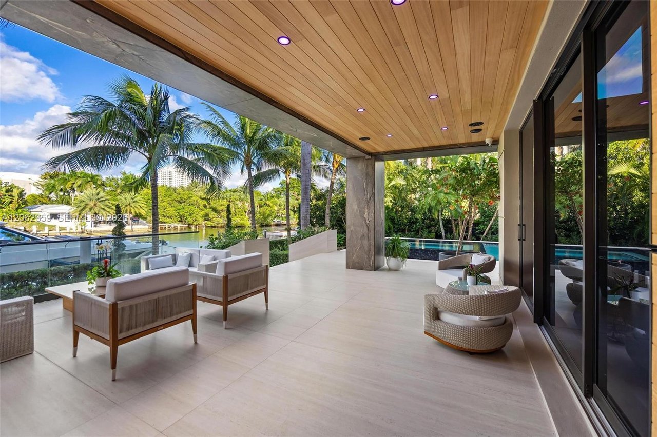  905 Belle Meade Island Dr