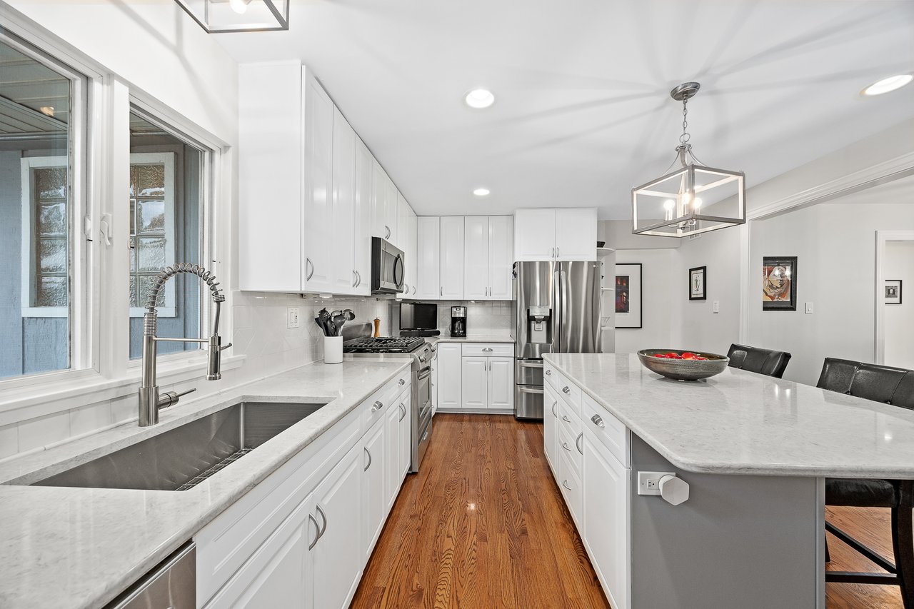 317 39th St, Downers Grove