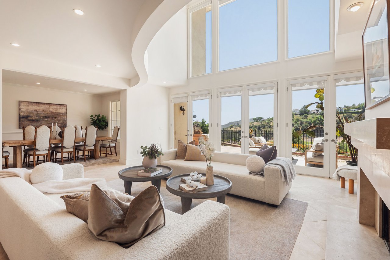 2125 Ridge Dr, Brentwood