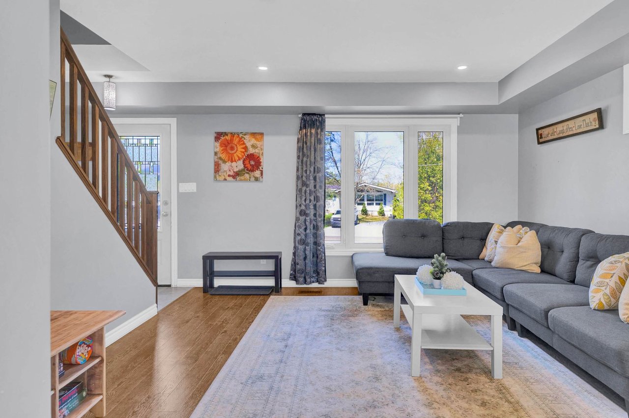 4 Pinewood Boulevard