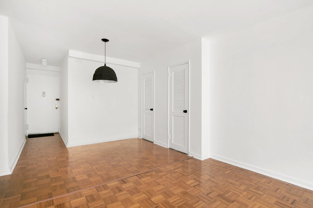 1270 5 Ave #4G