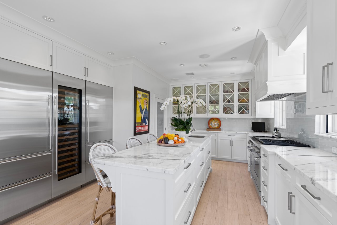 Entertainer’s Paradise in Prestigious Estate Section Enclave