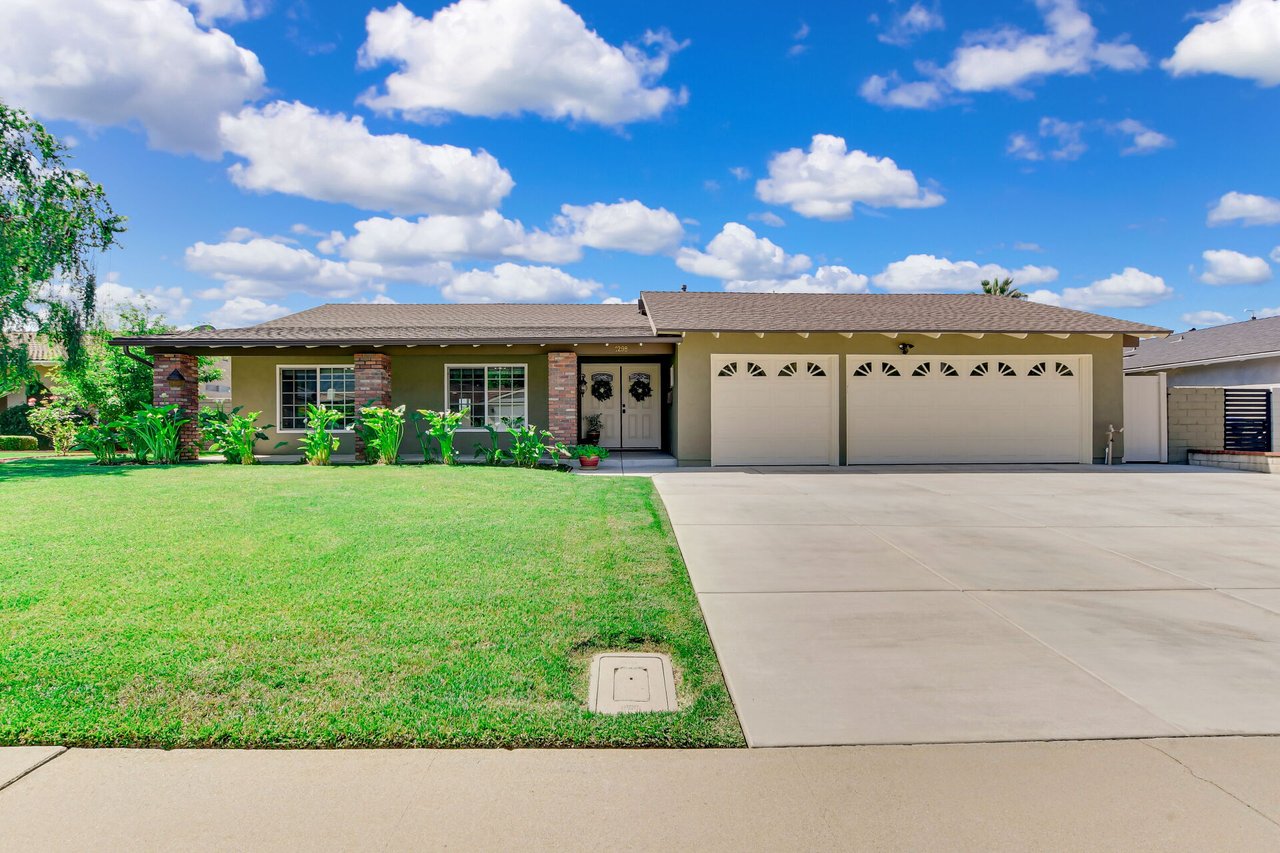 1298 Oak Ridge Drive