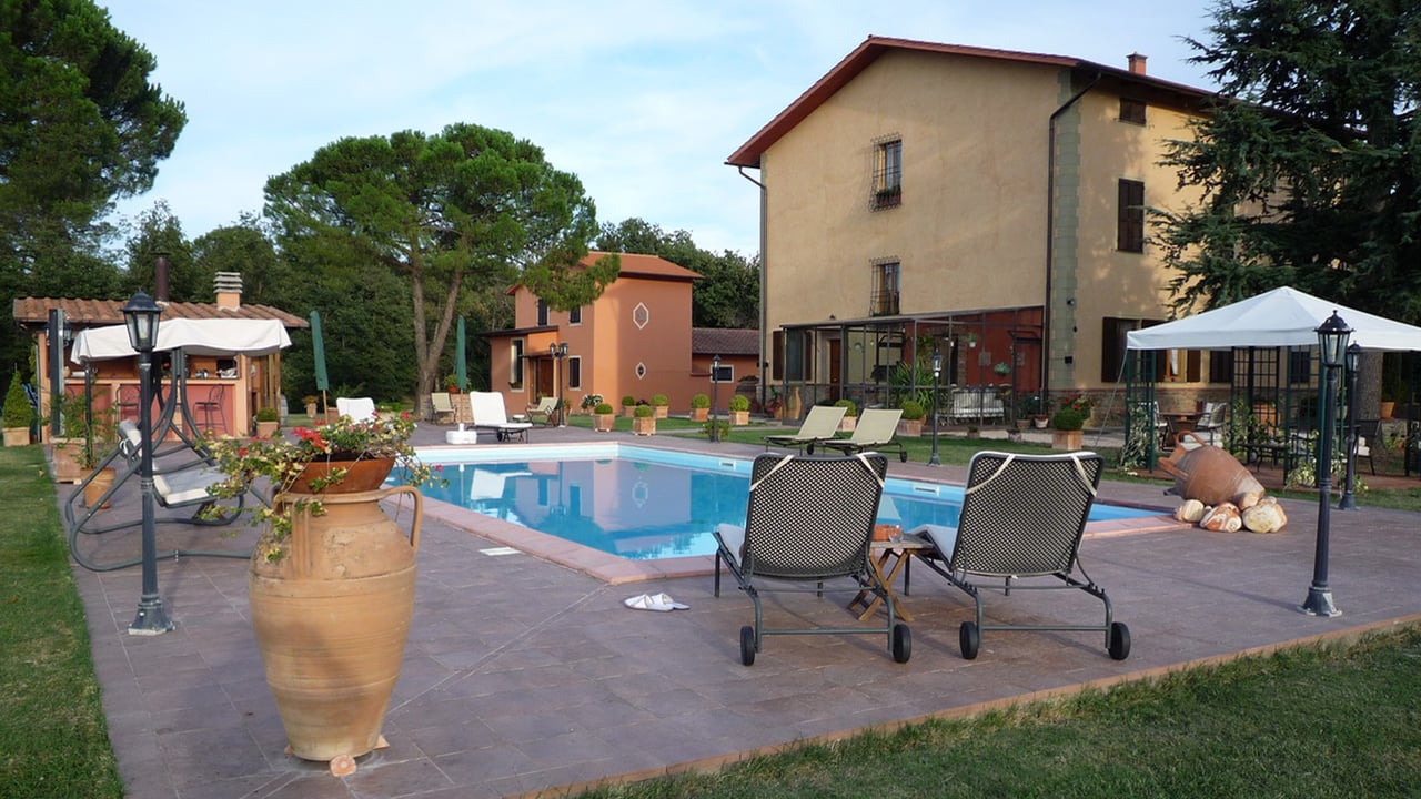 VILLA DI MEZZO
