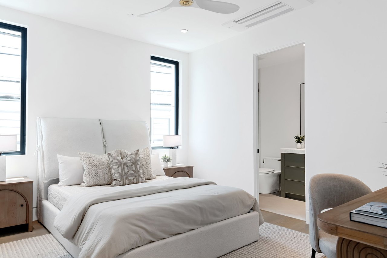 A Coastal Benchmark: Inside 316 32nd Street