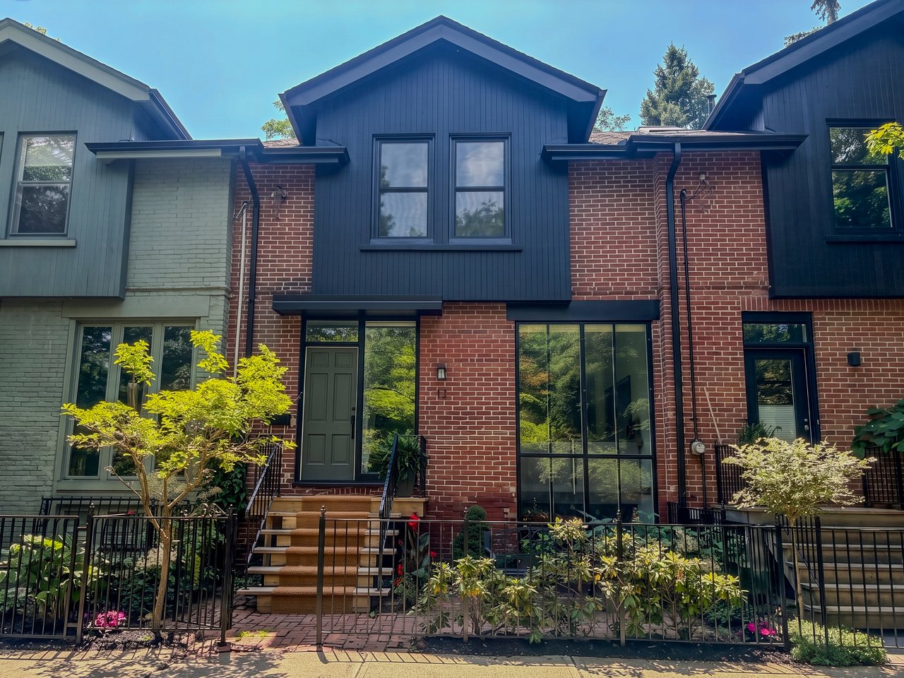 15 Hillcrest Park