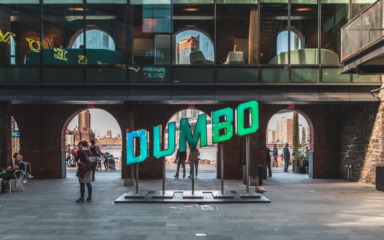 From Warehouses to Galleries: The Cultural Transformation of DUMBO