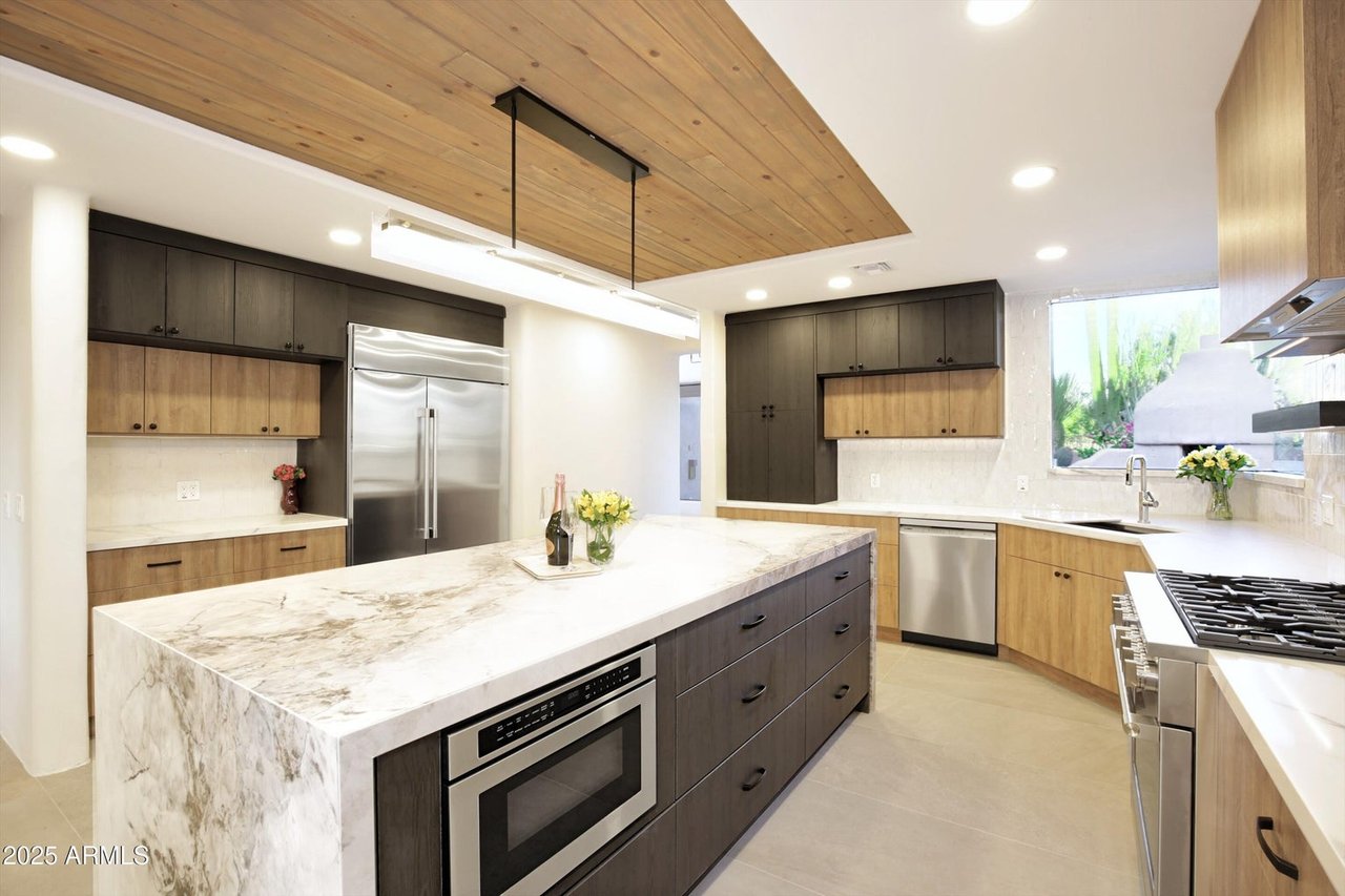 1637 N QUARTZ VALLEY Road