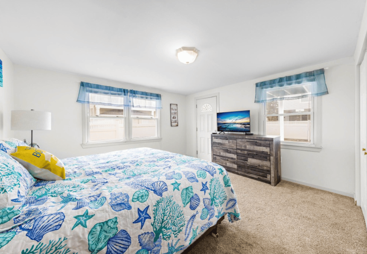 18 E Dupont Ave, Brant Beach (Ground Floor) 