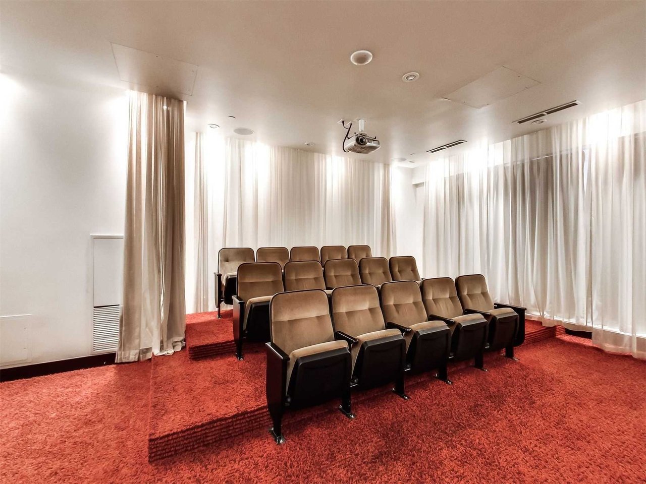 20 Blue Jays Way Unit 1705