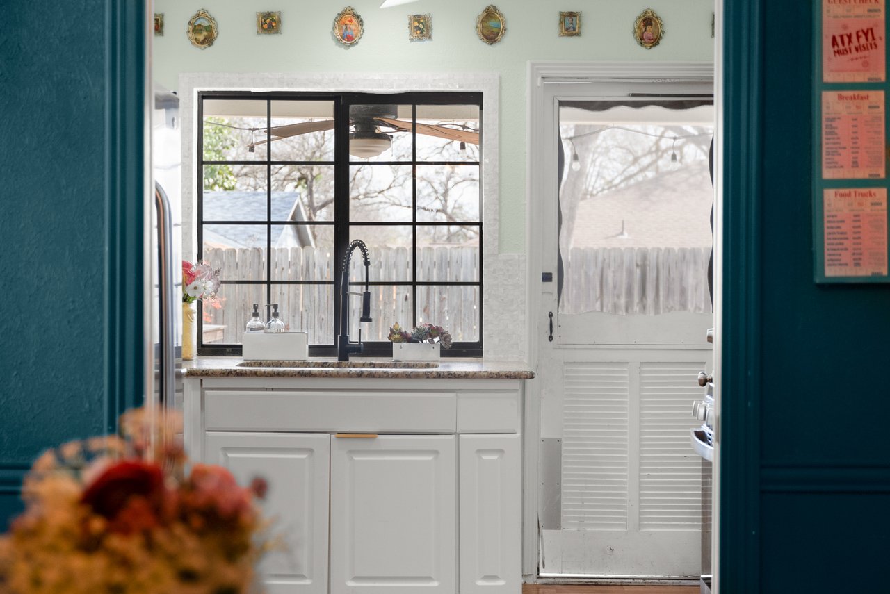 Bloom & Float Getaway 🌸 | Pool Home 5mi to SoCo