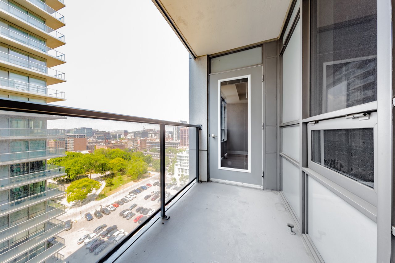 20 Blue Jays Way Unit 1705