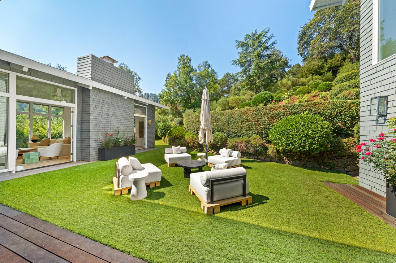 Private, Modern Compound in Premier Ross Location
