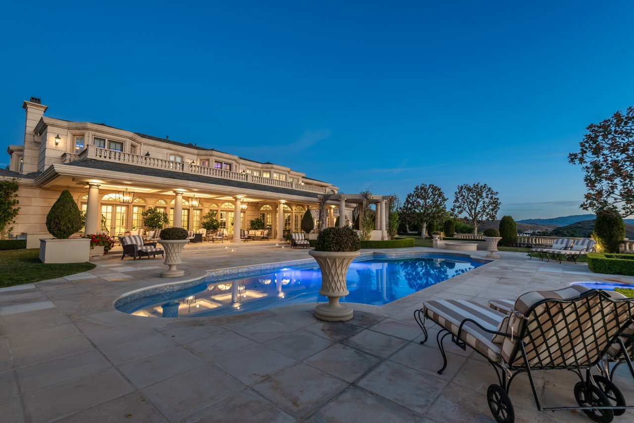 996 Vista Ridge Lane