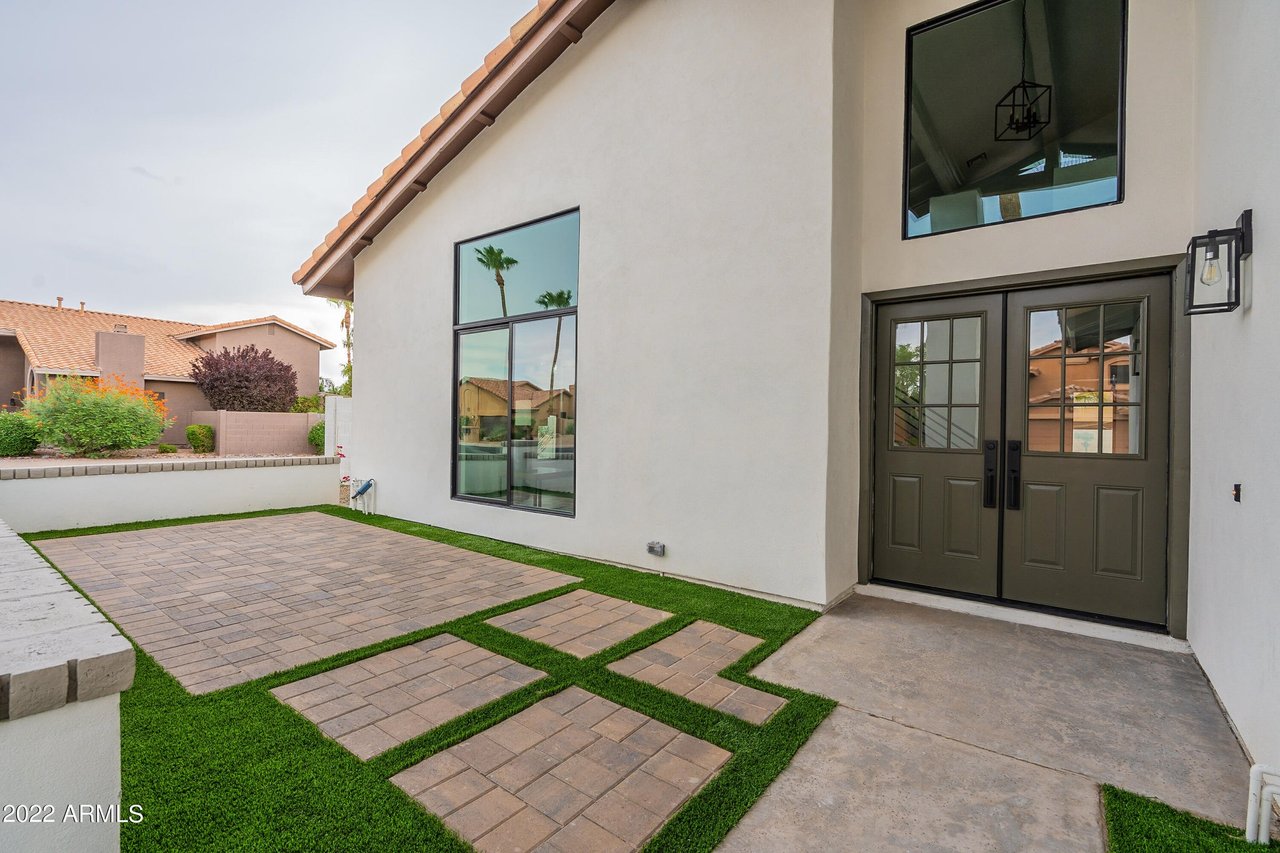 5347 E Michelle Dr