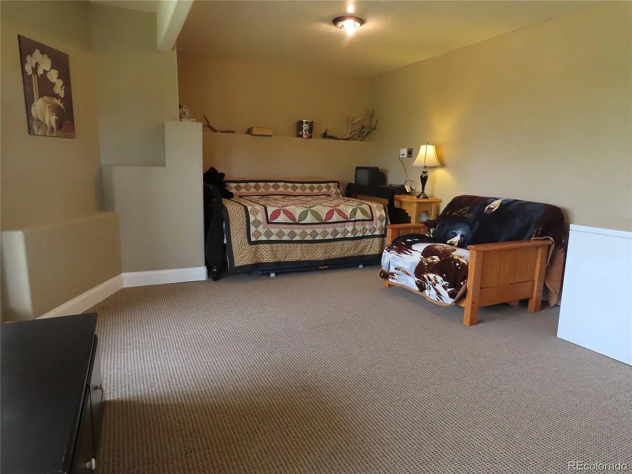 1051 Spring Valley Ln