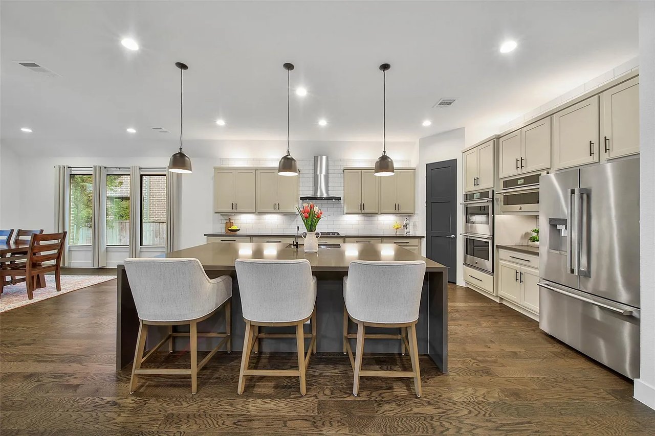 1015 Oak Briar Ln