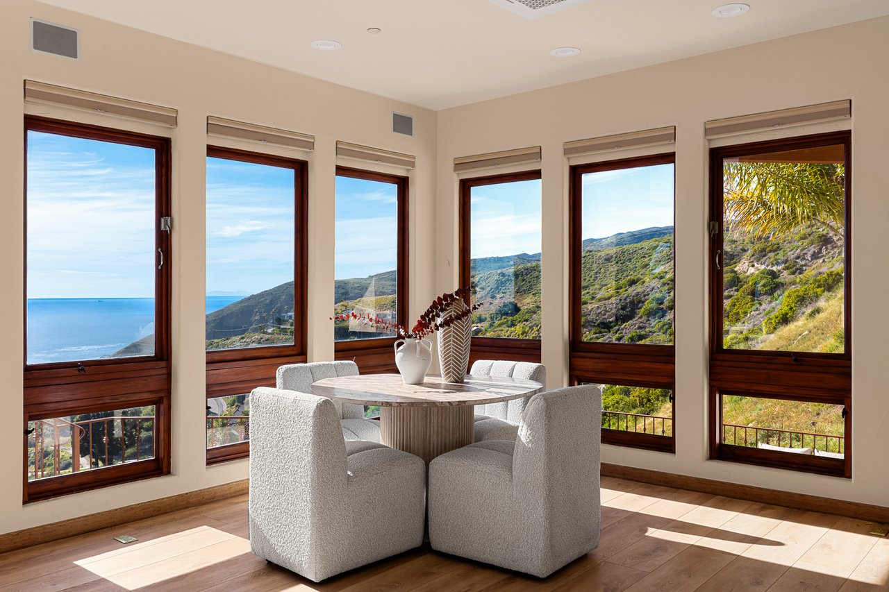 4240 Avenida De La Encinal