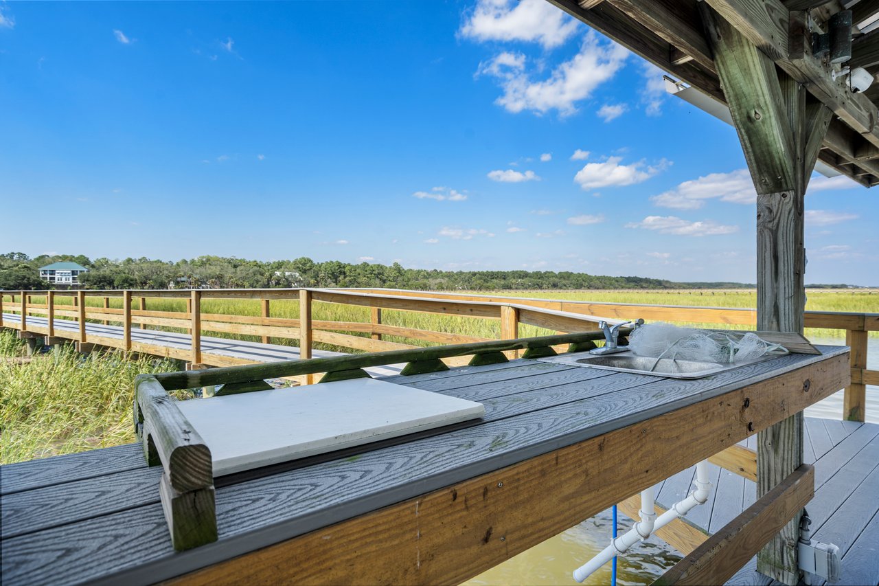 Matt & Anne-Taylor F.